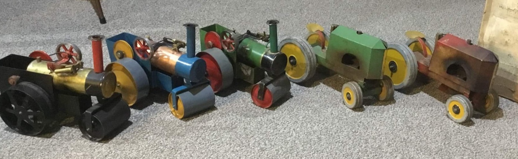 A line up of Cranko model steam engines