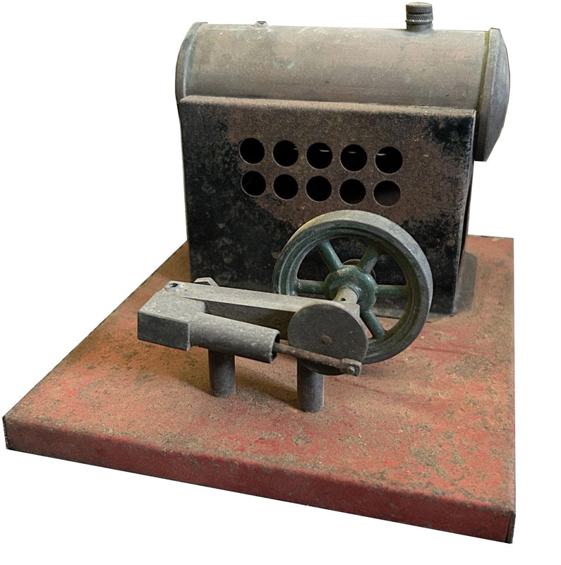 Early Hausegger engine showing red and black paint colour