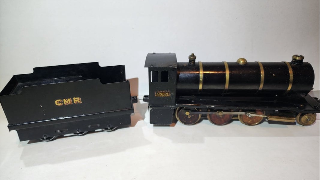 Cranko Mogul 2-6-0 locomotive & tender